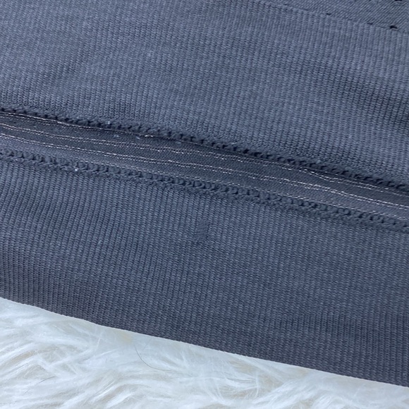 Lululemon Breeze By Muscle Tank II Black / Black - Picture 3 of 4